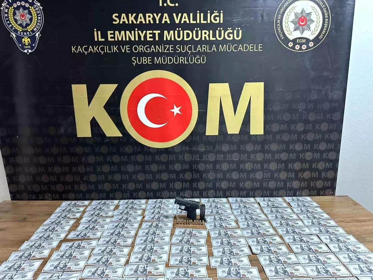 Sakarya'da Sahte Dolar ve Silah Operasyonu: 2 Gözaltı