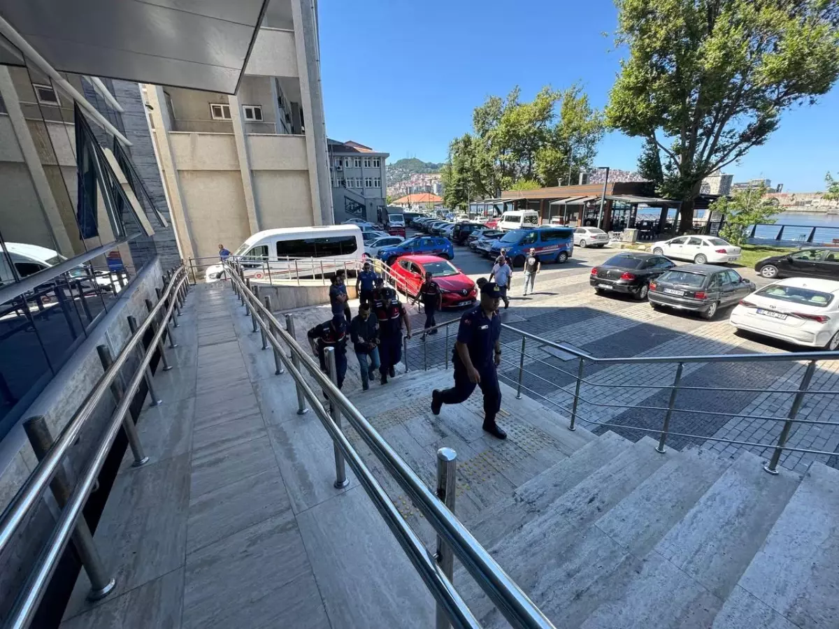 Zonguldak'ta Bıçaklı Kavga: 3 Ölü, Şüpheli Adliyeye Sevk Edildi