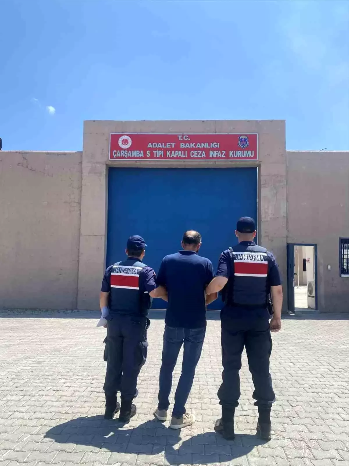 10 Yıl Hapis Cezası ile Aranan Şahıs Samsun'da Yakalandı