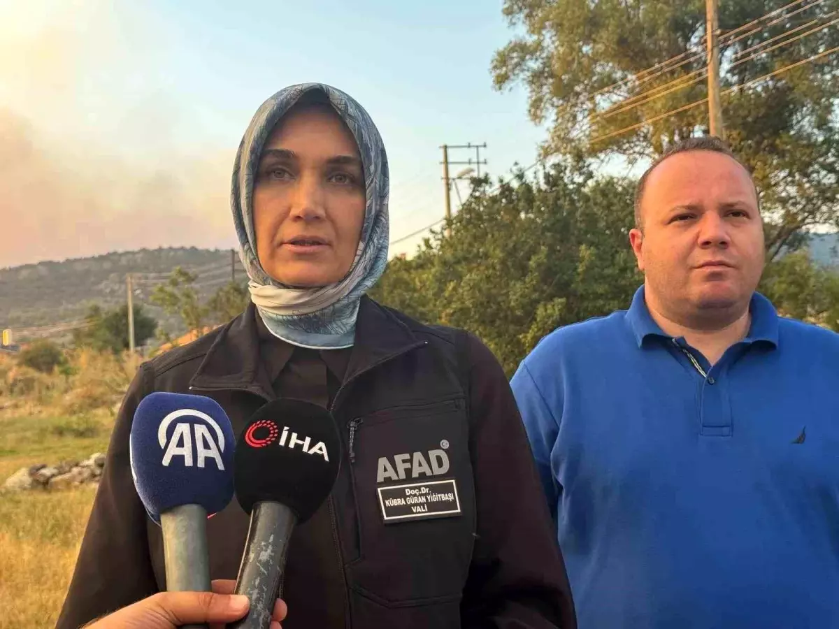 Afyonkarahisar'da Orman Yangını Tehlikesi Nedeniyle Köy Tahliye Edildi