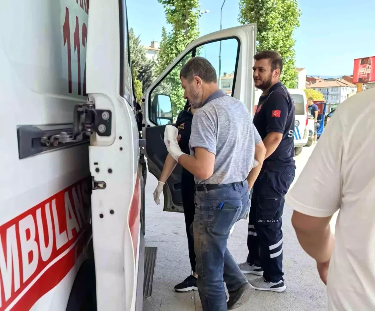 Uçurtma Yaparken Yaralanan Babaya Sosyal Hizmetten Destek