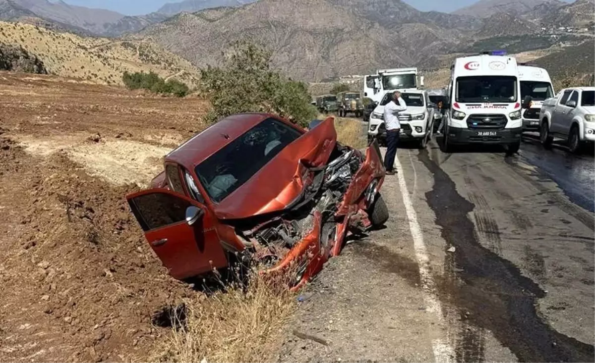 Çukurca'da Trafik Kazasında 3 Yaralı