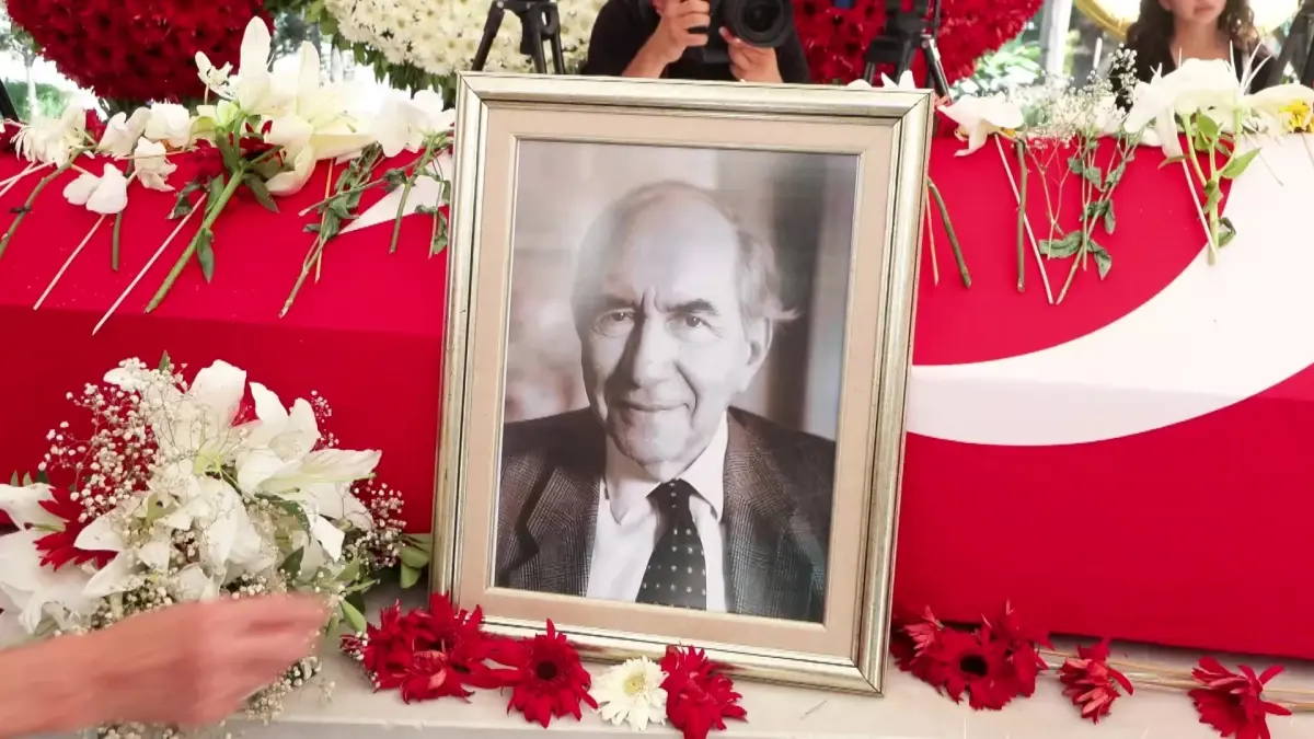 Eski CHP Genel Başkanı Altan Öymen Son Yolculuğuna Uğurlandı