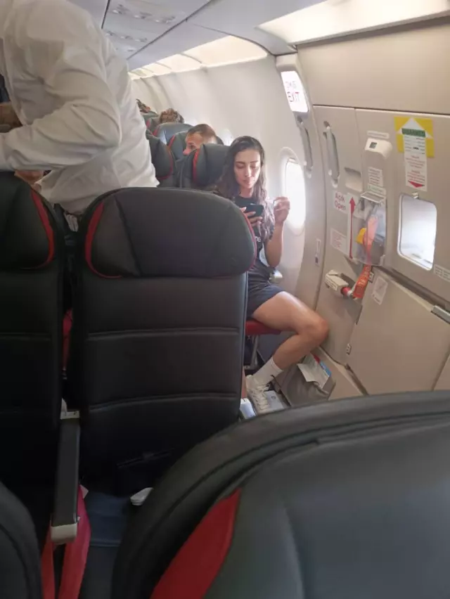 The reason why the Sultan of the Net flew in economy class has been revealed