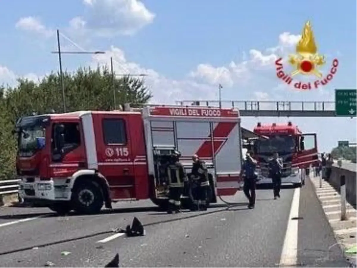 İtalya'da Ultra Hafif Uçak Düşmesi: 2 Kişi Hayatını Kaybetti