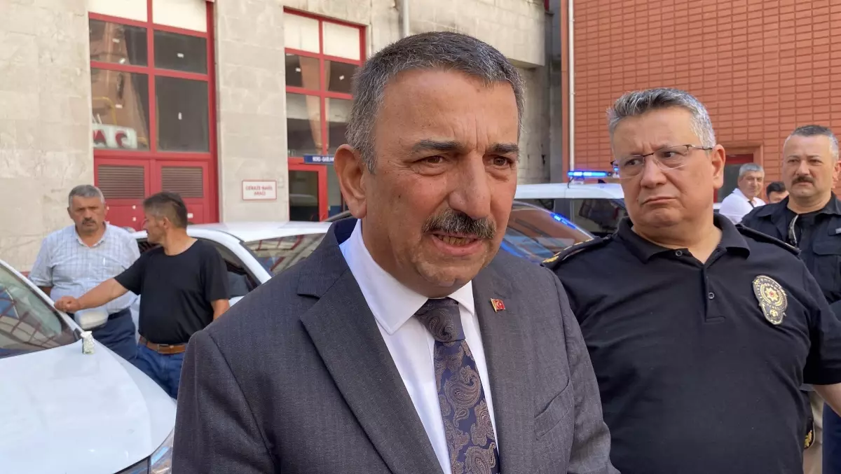 Vali Hacıbektaşoğlu Hastanedeki İşçileri Ziyaret Etti