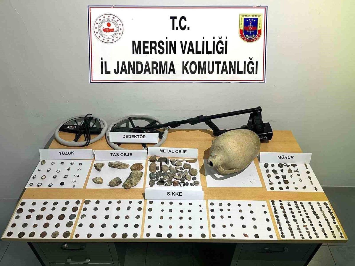 Mersin'de Tarihi Eser Operasyonu: 653 Parça Ele Geçirildi
