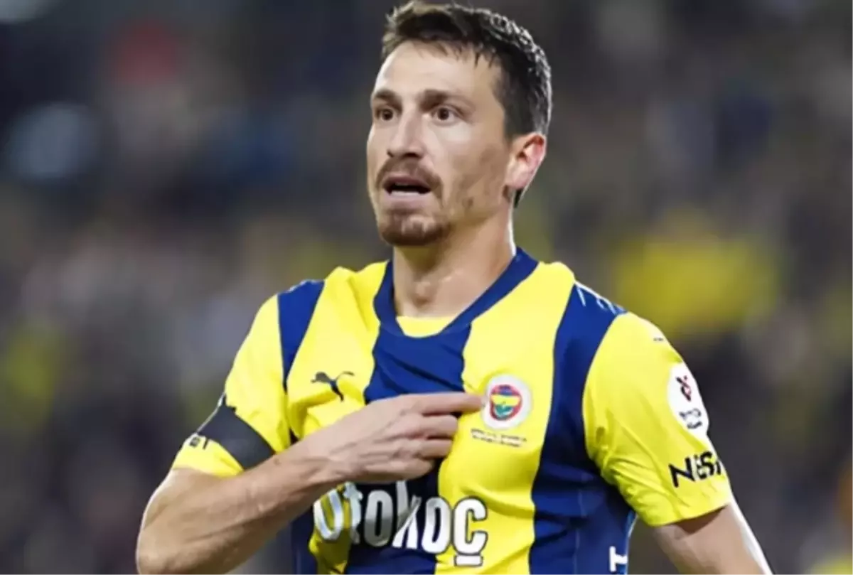 Mert Hakan Yandaş Fenerbahçe'den ayrıldı mı?