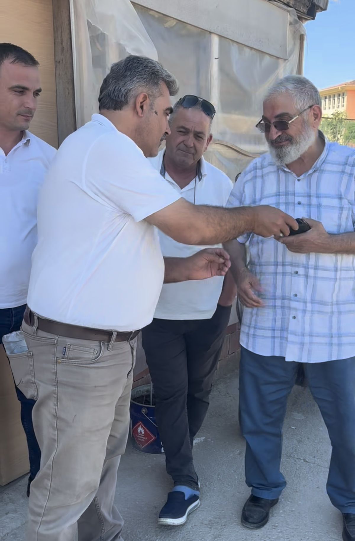 Dürüst Şoför, 6 Bin TL'lik Cüzdanı Sahibine Ulaştırdı