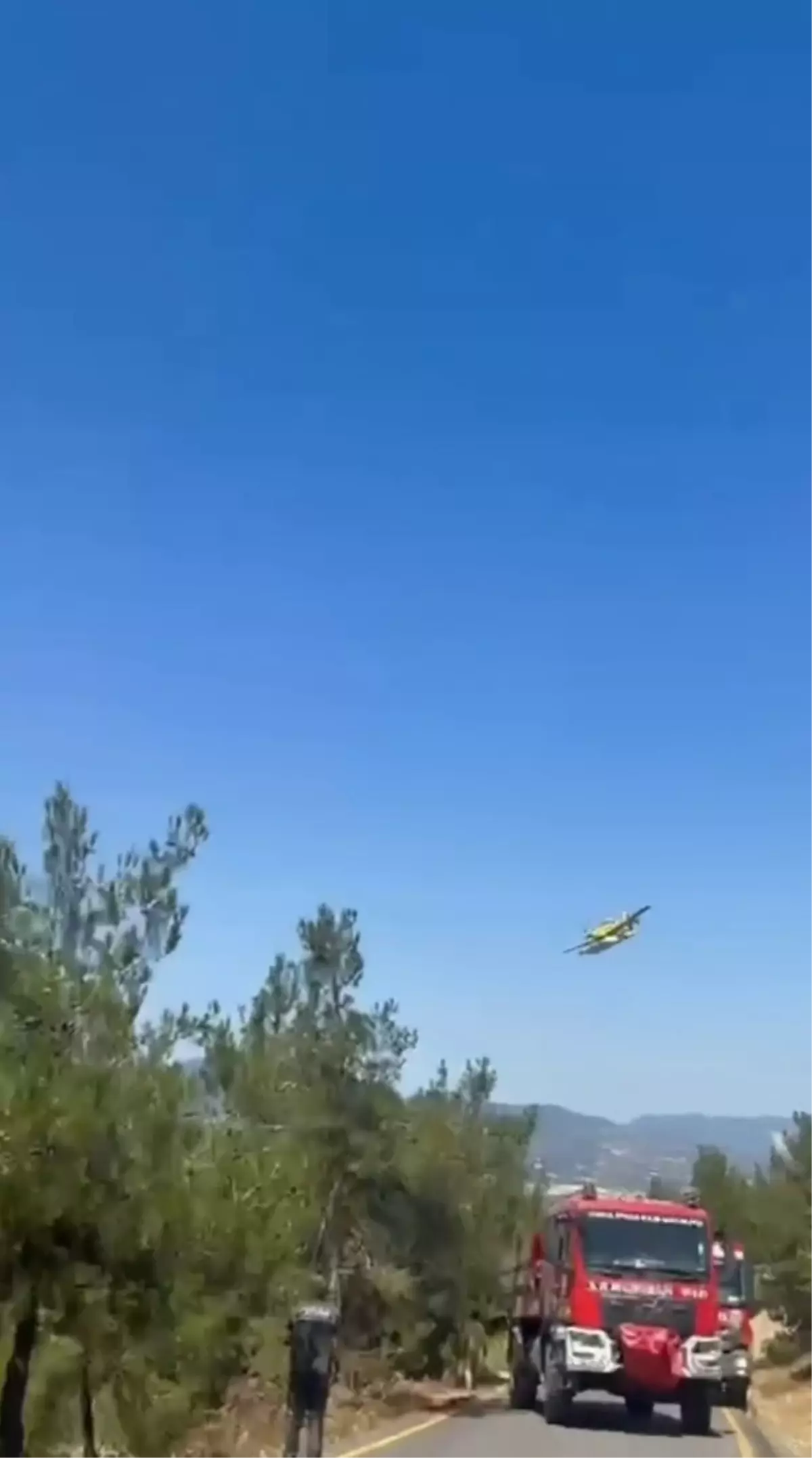Gençler Yangına Karşı Mahallede Nöbet Tutuyor
