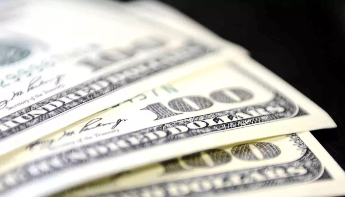 Döviz Kurları: Dolar 40,41 Euro 47,26 Lira