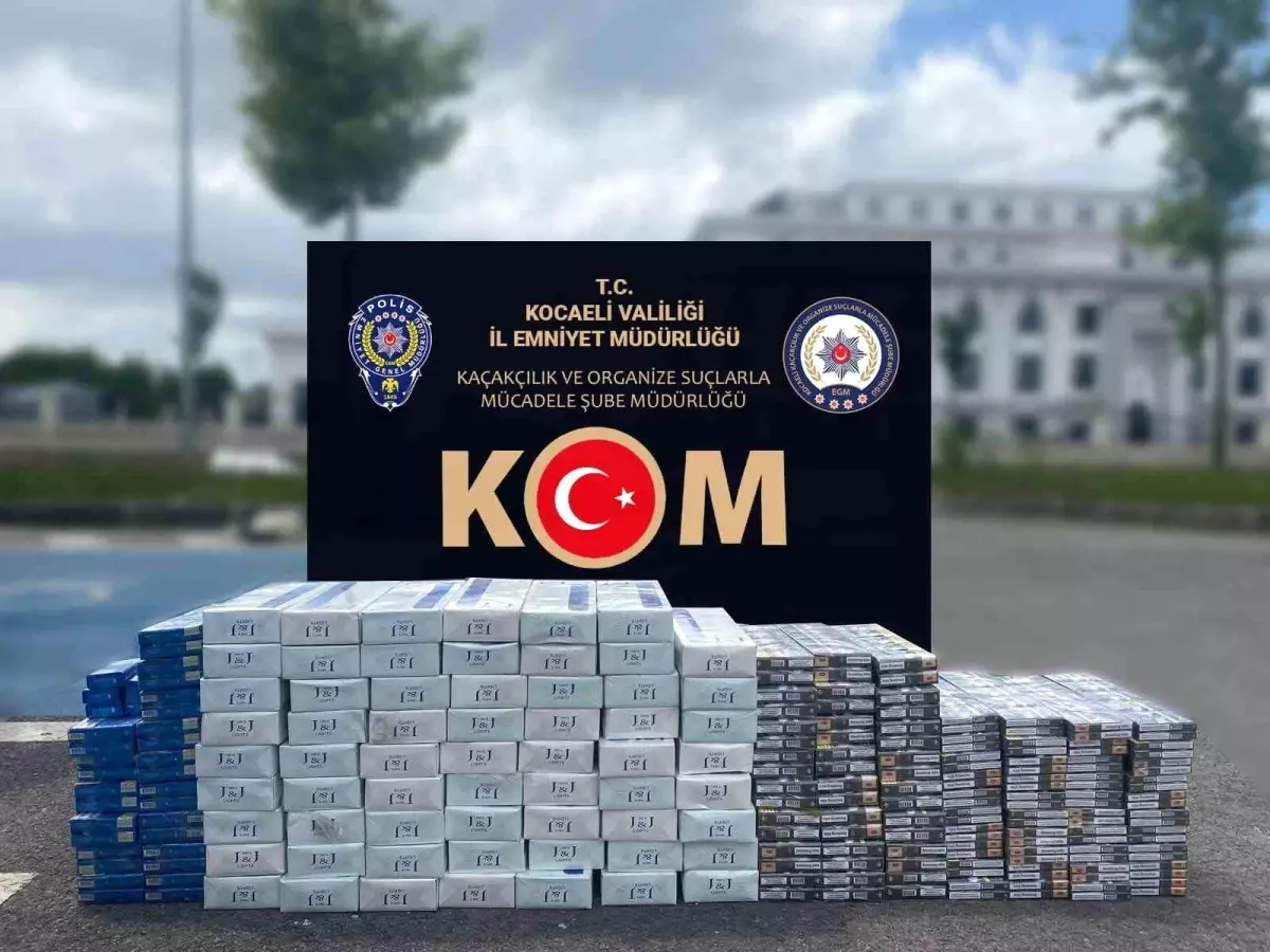 Kocaeli'de Tırda 350 Paket Kaçak Sigara Ele Geçirildi