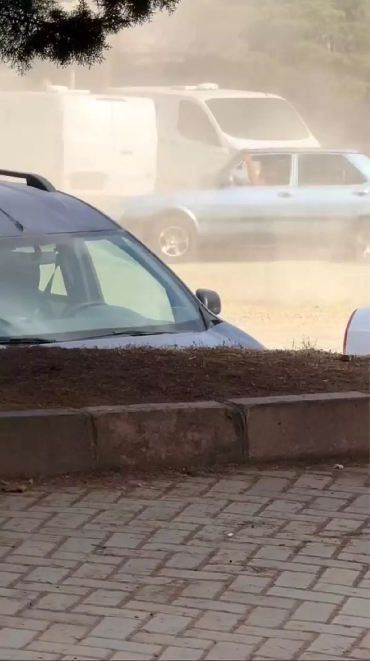 Elazığ'da Tofaş ile Drift Yapan Sürücü Kamerada