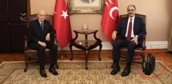 Yakın korumalarına bile emanet etmiyor! İşte İbrahim Kalın'ın yanından ayırmadığı çantanın sırrı