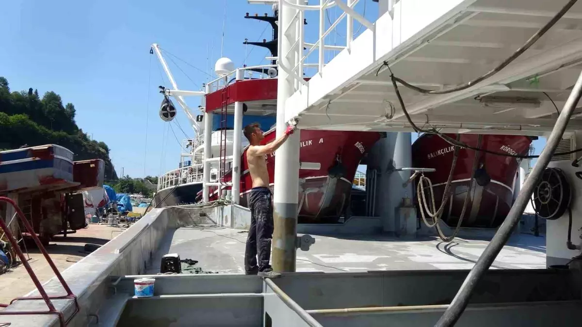 Karadeniz'de Yeni Balık Sezonu Hazırlıkları Devam Ediyor