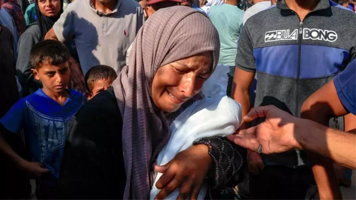 Gazze'de İsrail Saldırısında 67 Kişi Hayatını Kaybetti