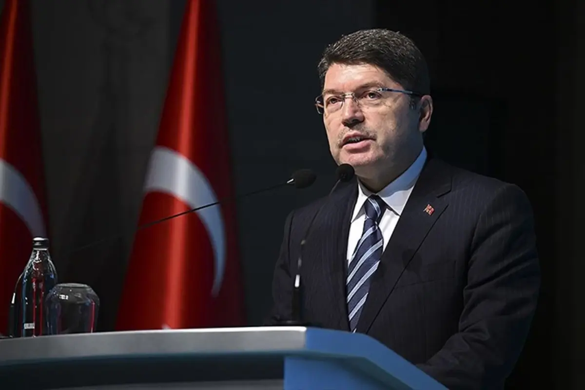 Bakan Tunç: 700 kişinin tahliye edileceği yalan, şehit ailelerini incitecek adım olmaz