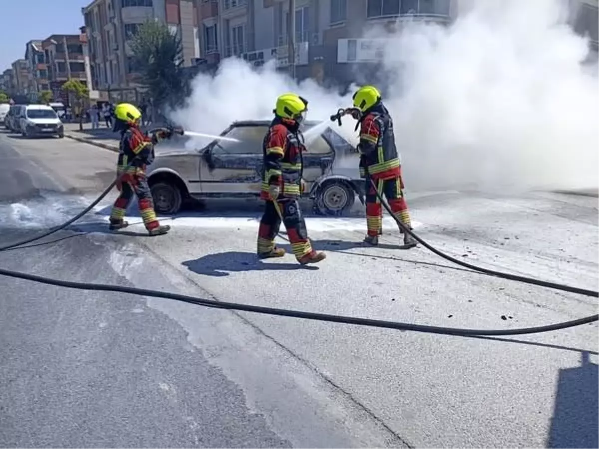 Balıkesir'de LPG'li Otomobil Alev Alev Yandı