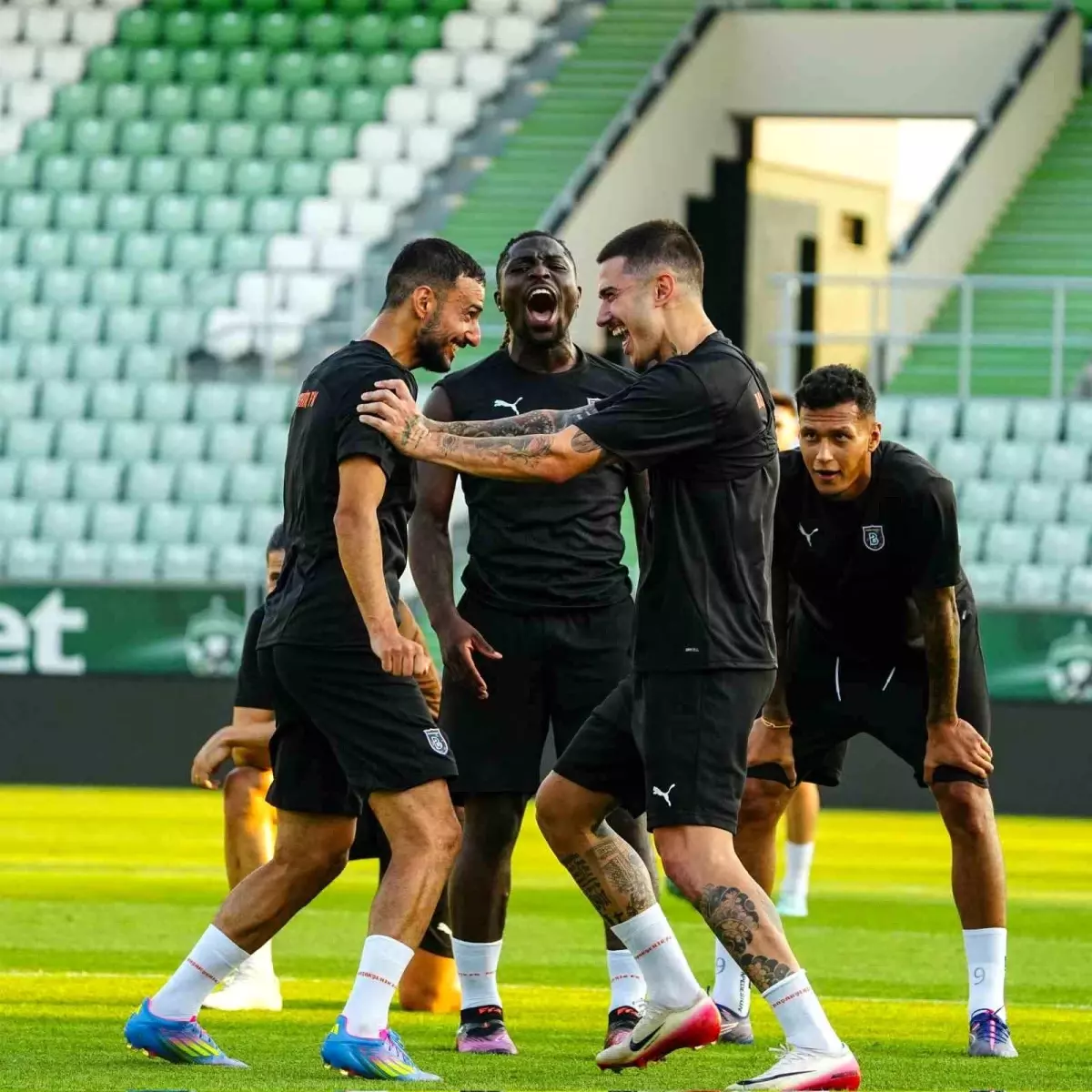 Başakşehir, UEFA Konferans Ligi Maçına Hazırlanıyor