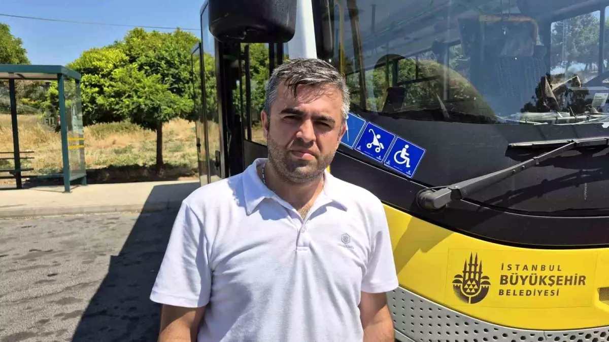 İETT Şoförü Saadettin Okat, Fenalaşan Yolcusunu Hastaneye Yetiştirdi