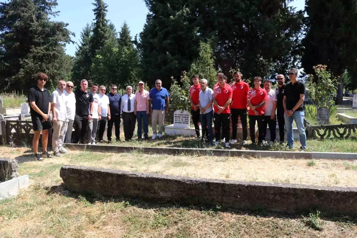 Düzcespor, Merhum Gazetecileri Unutmadı