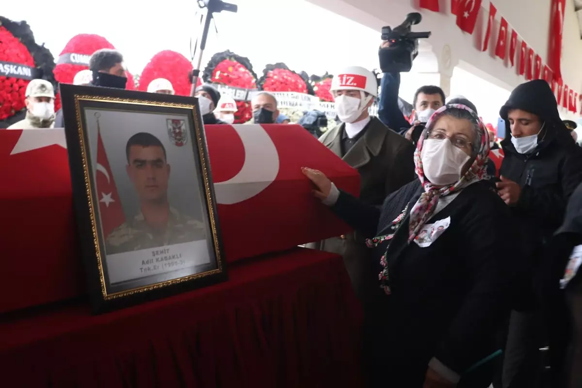 Gaziantep'te vicdanları sızlatan olay: Şehit annesi oğlu tarafından dolandırıldı