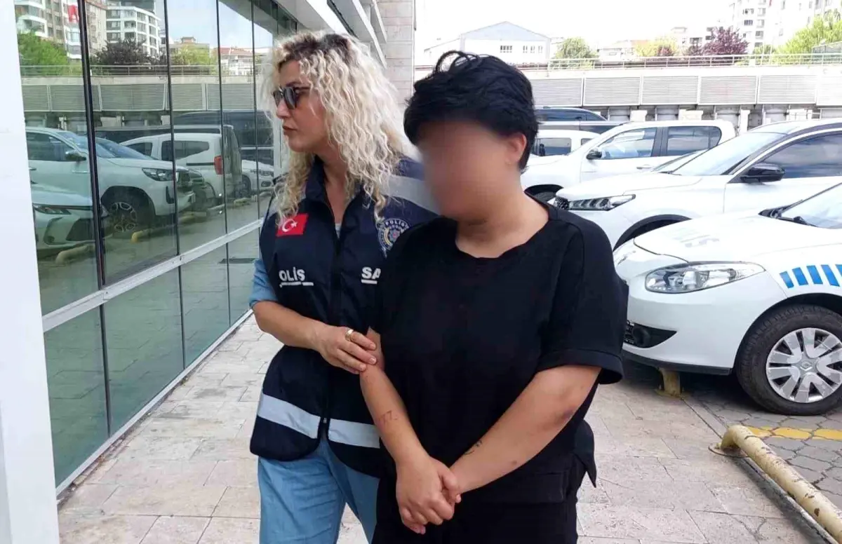 Samsun'da Genç Kız Annesini Bıçakladı