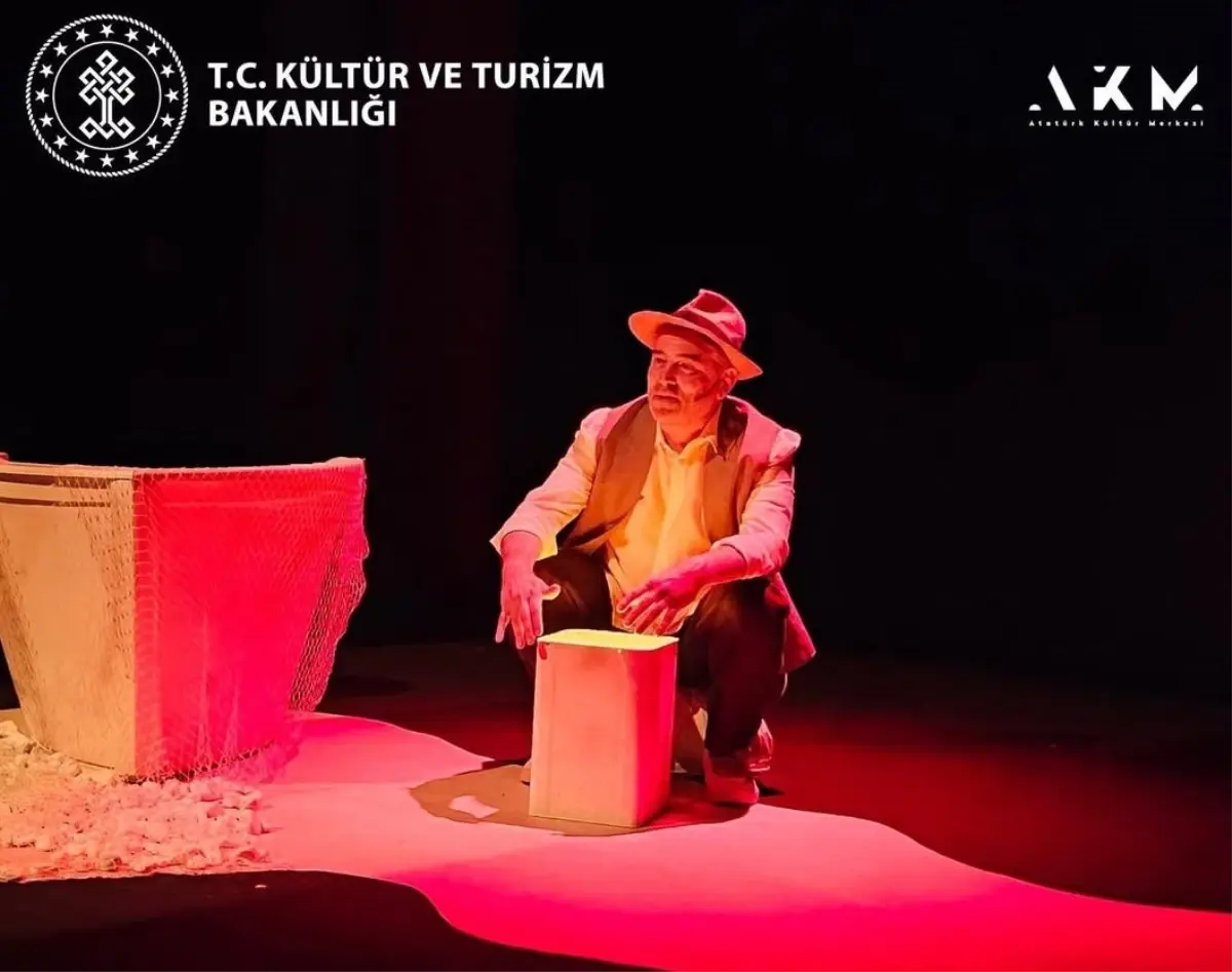 'Hayatı Hikâye Olan Adam Sait Faik' tiyatroseverlerle buluşuyor