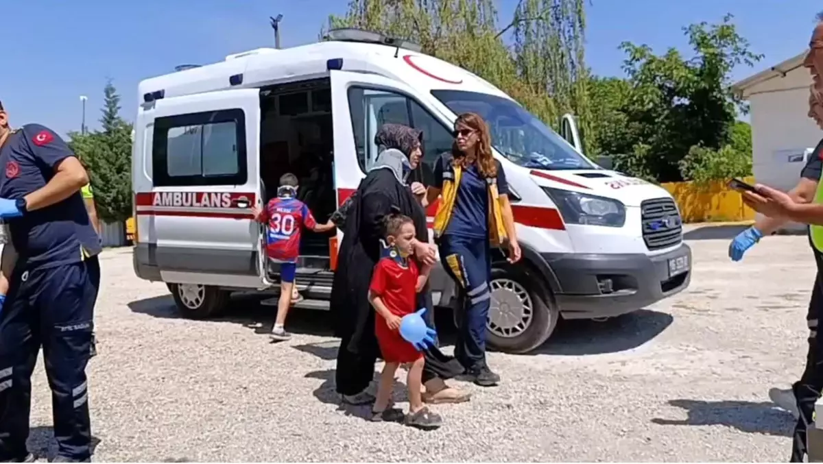 İnegöl'de Akülü Triportör Kontrolden Çıktı, 4 Yaralı
