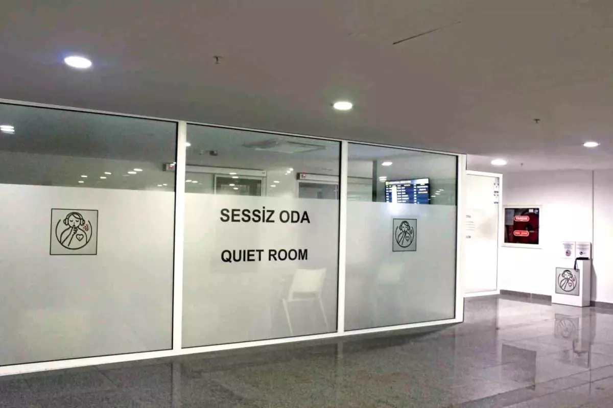 İzmir Adnan Menderes Havalimanı'nda 'Sessiz Oda' Hizmeti Başladı