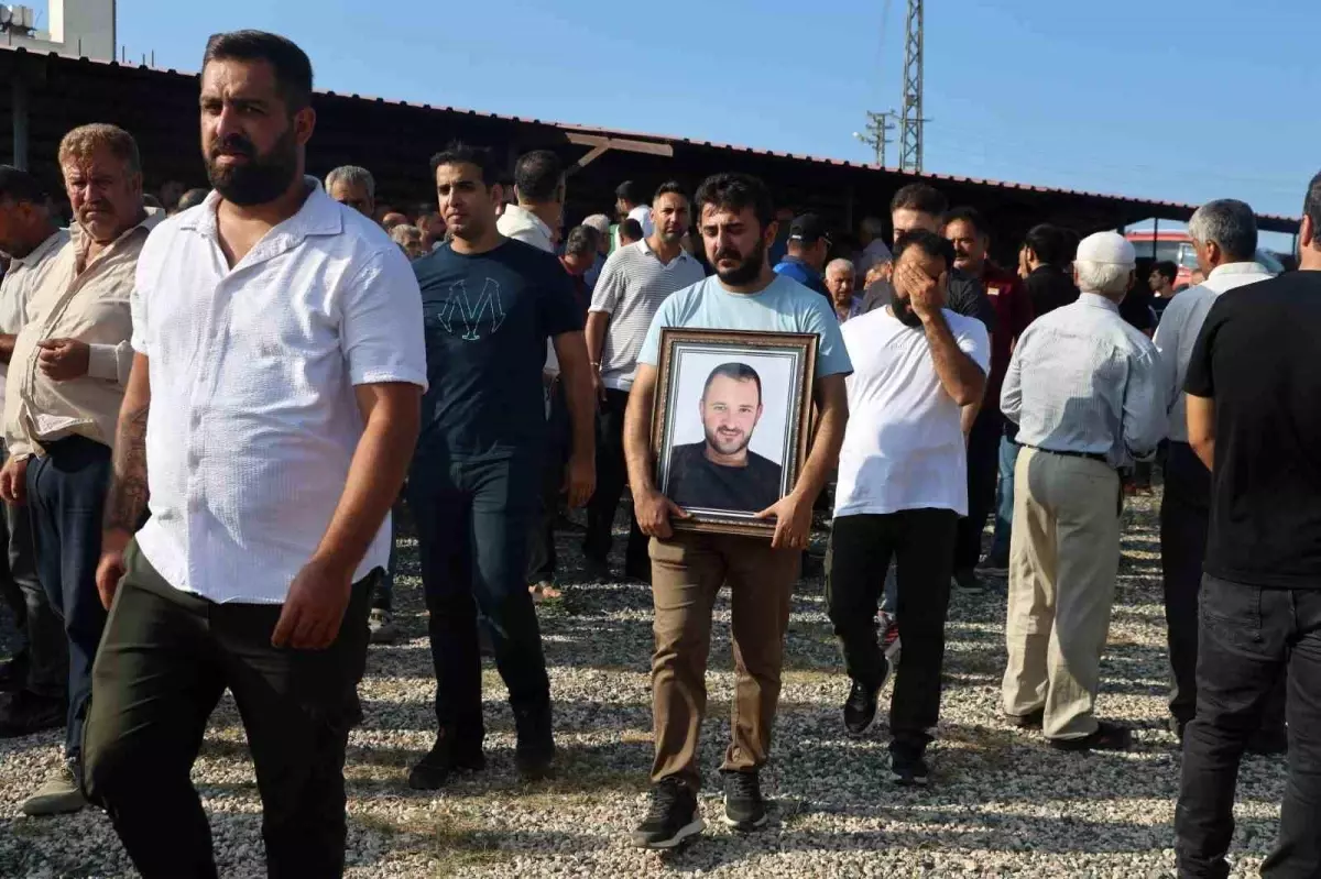 Alkan Ergin'in Cenazesi Defnedildi: Trafik Kazasının Ardından Çıkan Kavga Can Aldı