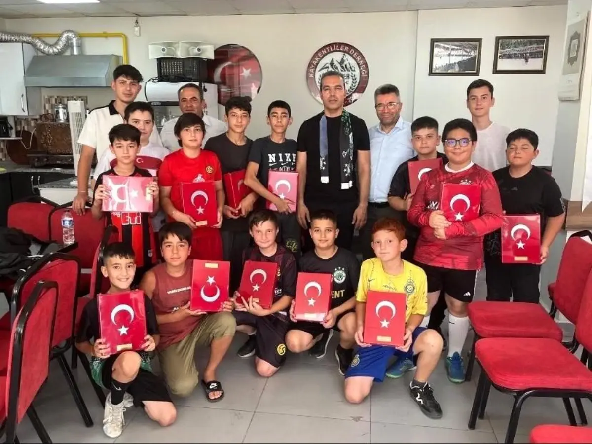 Kayakentliler Derneği (KAYA-DER) Sosyal Yardım Projeleriyle Takdir Topluyor