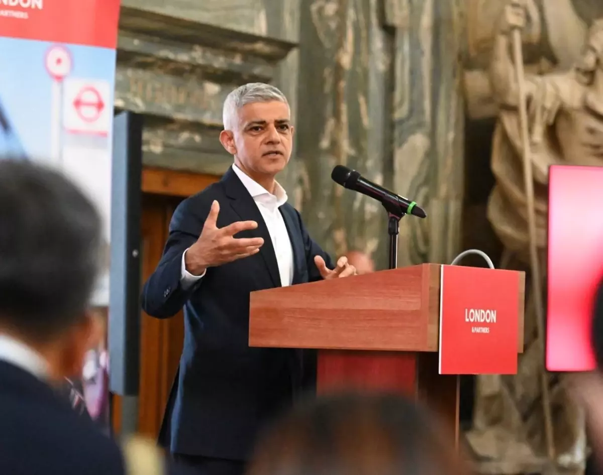 Londra Belediye Başkanı Sadık Khan: İngiltere, Filistin'i Tanımalı
