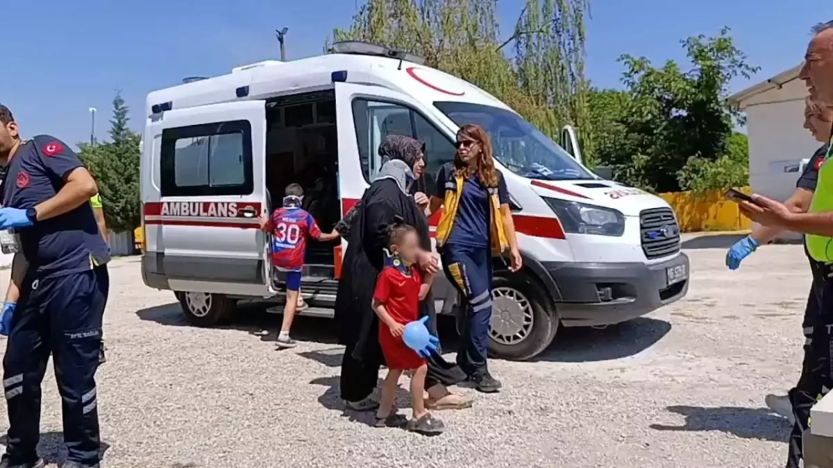 İnegöl'de Triportör Kazası: 4 Yaralı