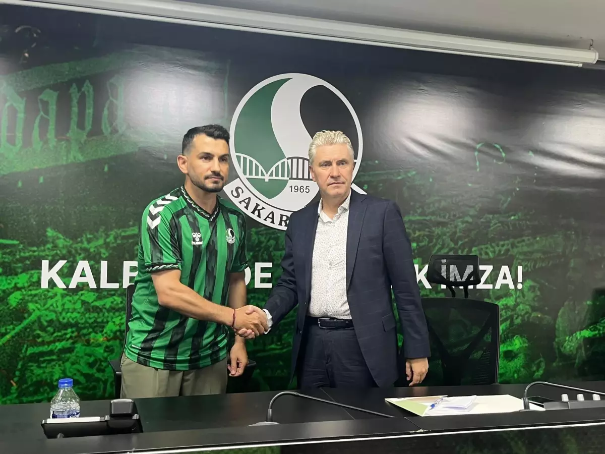 Sakaryaspor, Beşiktaş'tan Genç Kaleci ve Tecrübeli Kanat Oyuncusu ile Anlaştı