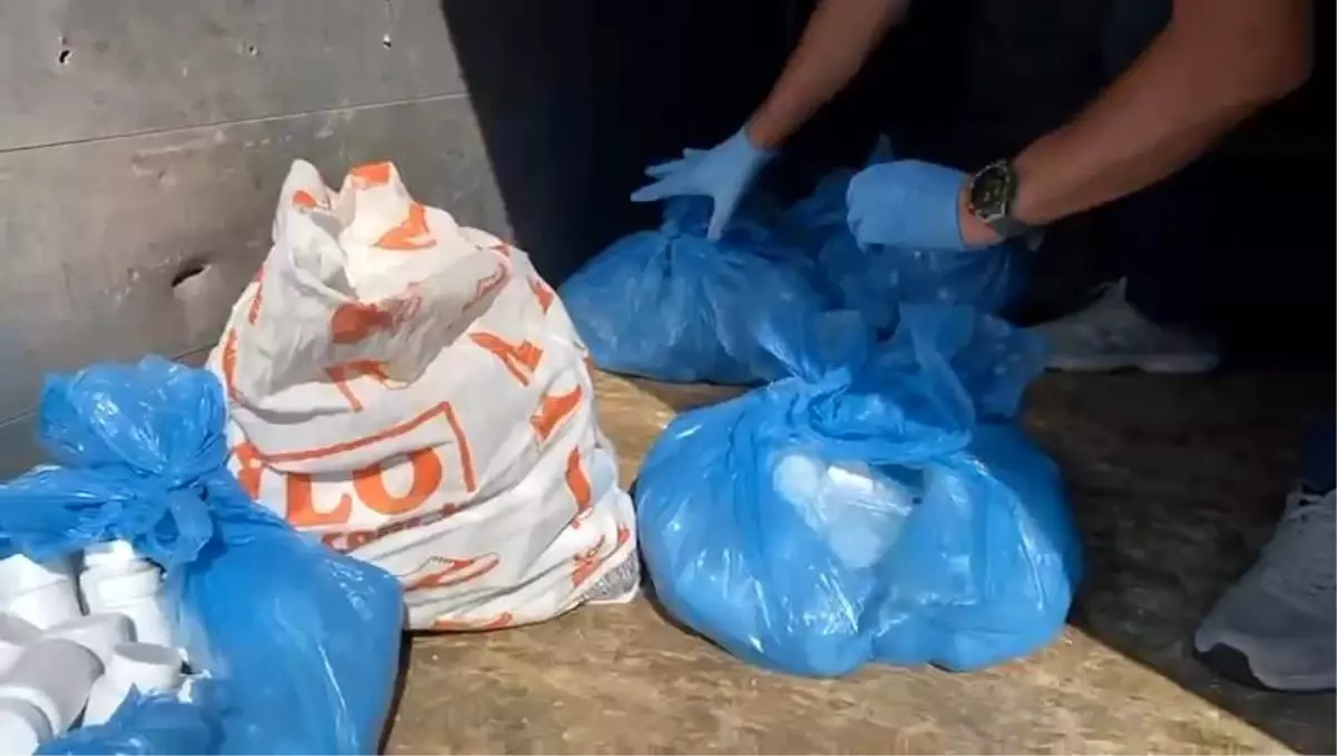 Samsun'da Narkotik Operasyonu: 16 Bin 800 Adet Sentetik Ecza Ele Geçirildi