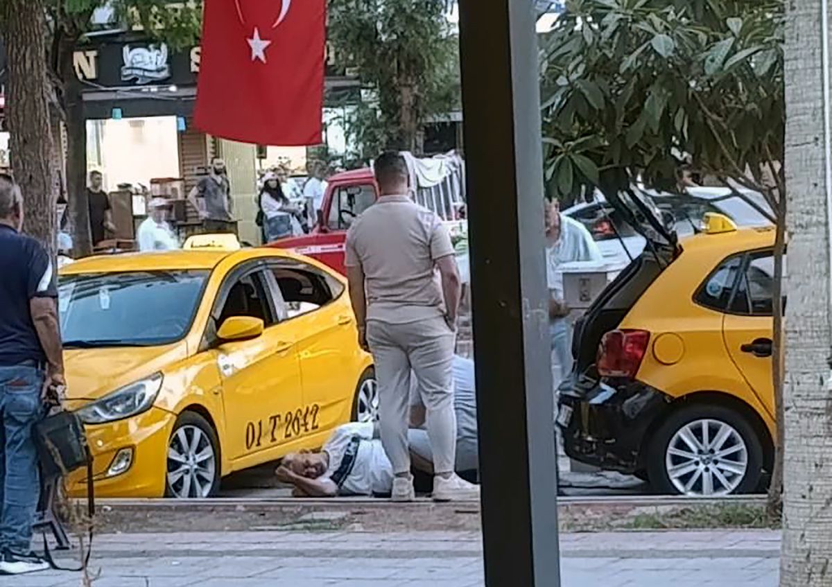 Adana'da Taksi Şoförlerine Saldırı: İki Kişi Yaralandı