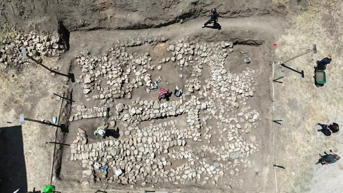 Tozkoparan Höyüğü'nde 3. Etap Kazı Çalışmaları Başladı