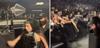 Ünlü şarkıcı sahnede yaşadığı kazayla yürekleri ağızlara getirdi