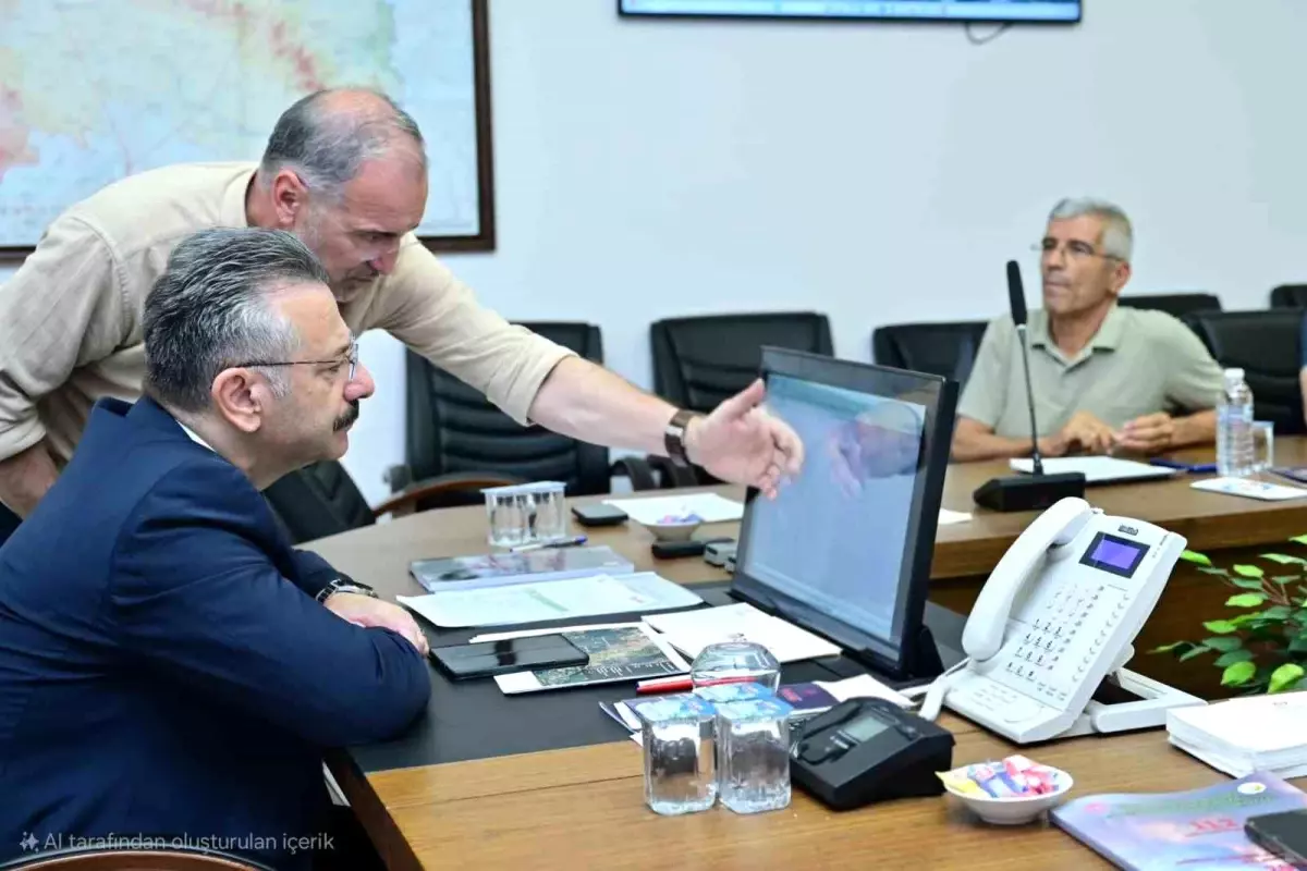 Eskişehir Valisi Aksoy, Orman Yangınını Anlık Takip Ediyor