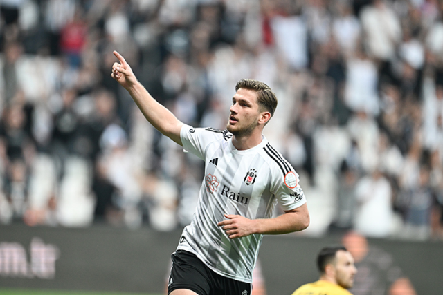 Saying goodbye to Beşiktaş, where he came at the age of 10