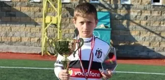 10 yaşında geldiği Beşiktaş'a veda ediyor