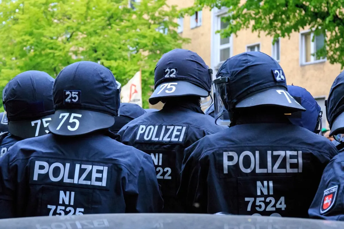 Alman polisinden Gazze'ye destek eylemine müdahale! Çok sayıda kişi gözaltında