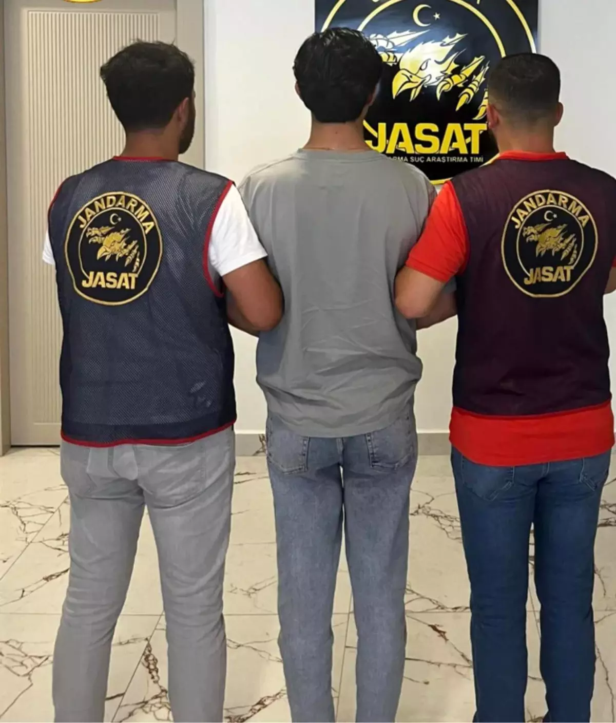 Antalya'da 236 Suçlu Yakalandı