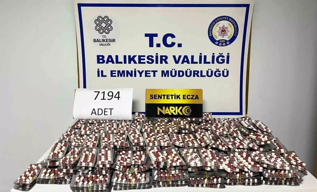 Ayvalık'ta Uyuşturucu Operasyonu: 7 Bin 194 Sentetik Hap Ele Geçirildi