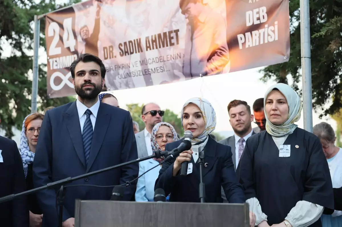 Bakan Göktaş, Dr. Sadık Ahmet'i Anma Törenine Katıldı