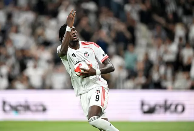 Beşiktaş left their chances for the next round against Shakhtar Donetsk managed by Arda Turan