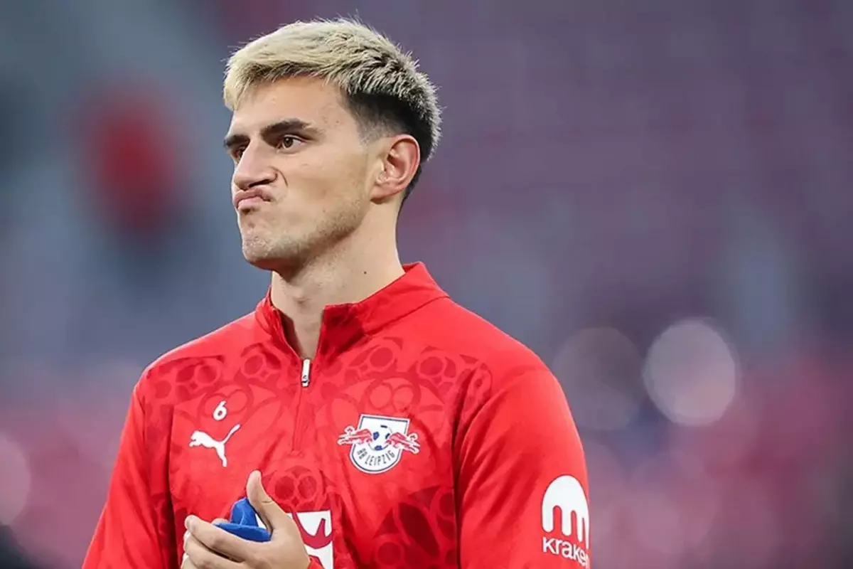 Elif Elmas geri dönüyor