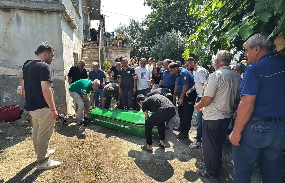Mersin'de Yangın Felaketi: 54 Yaşındaki Anne Hayatını Kaybetti