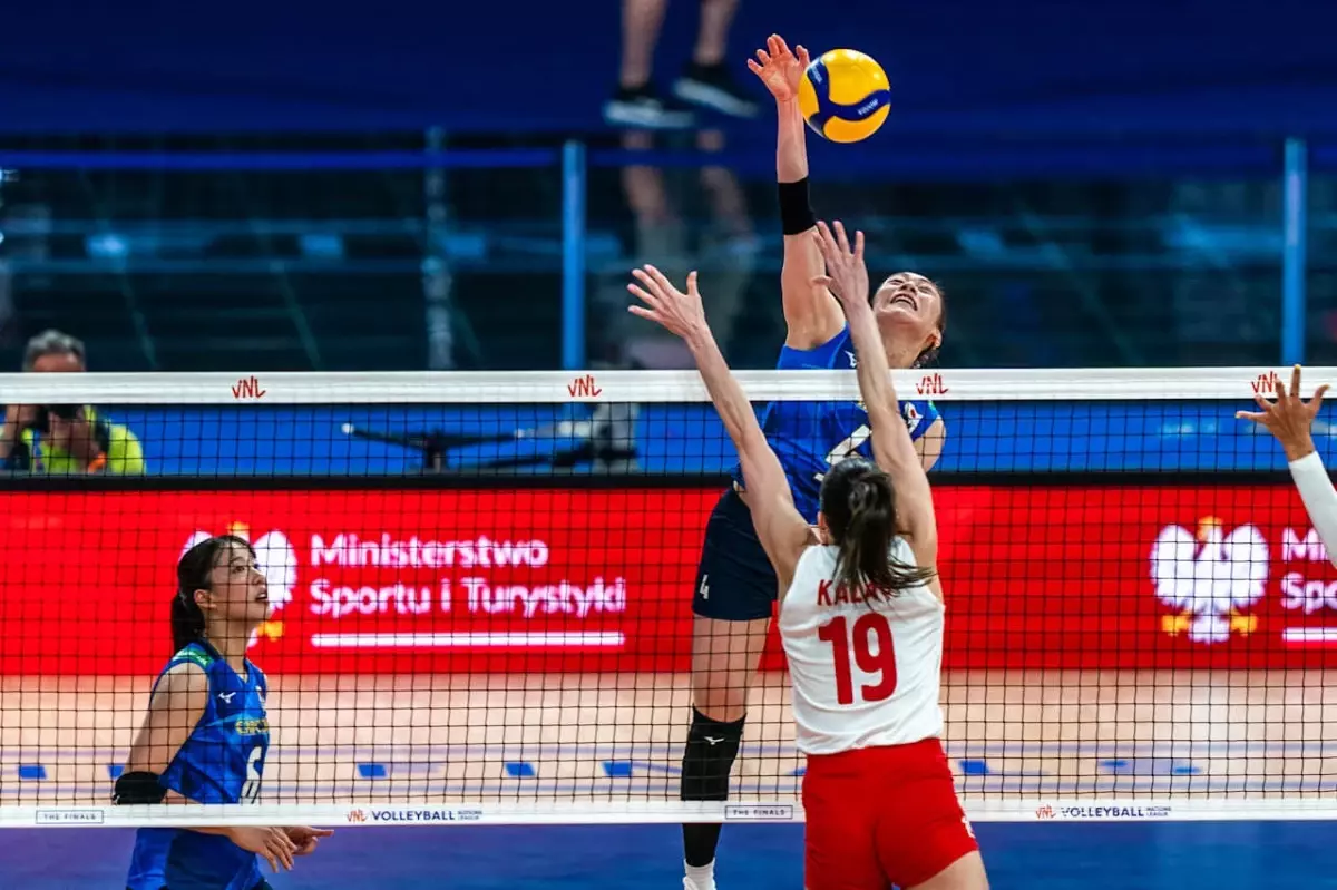 A Milli Kadın Voleybol Takımımız Japonya'ya 3-2 Yenildi